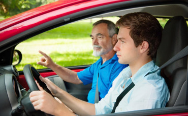 Урок вождения с инструктором Y.E.S. Driving School